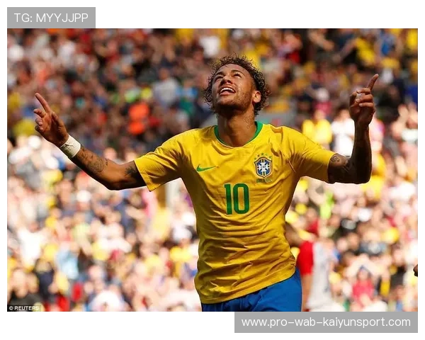 内马尔在球场为儿童表演带动气氛，官方点赞并扩散